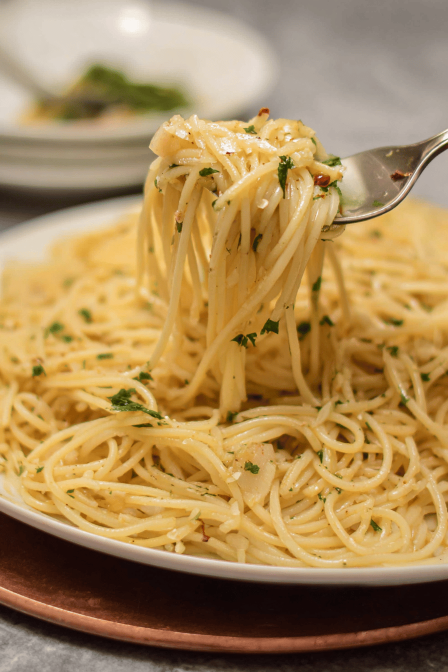 Quick Garlic Oil Spaghetti for Busy Nights