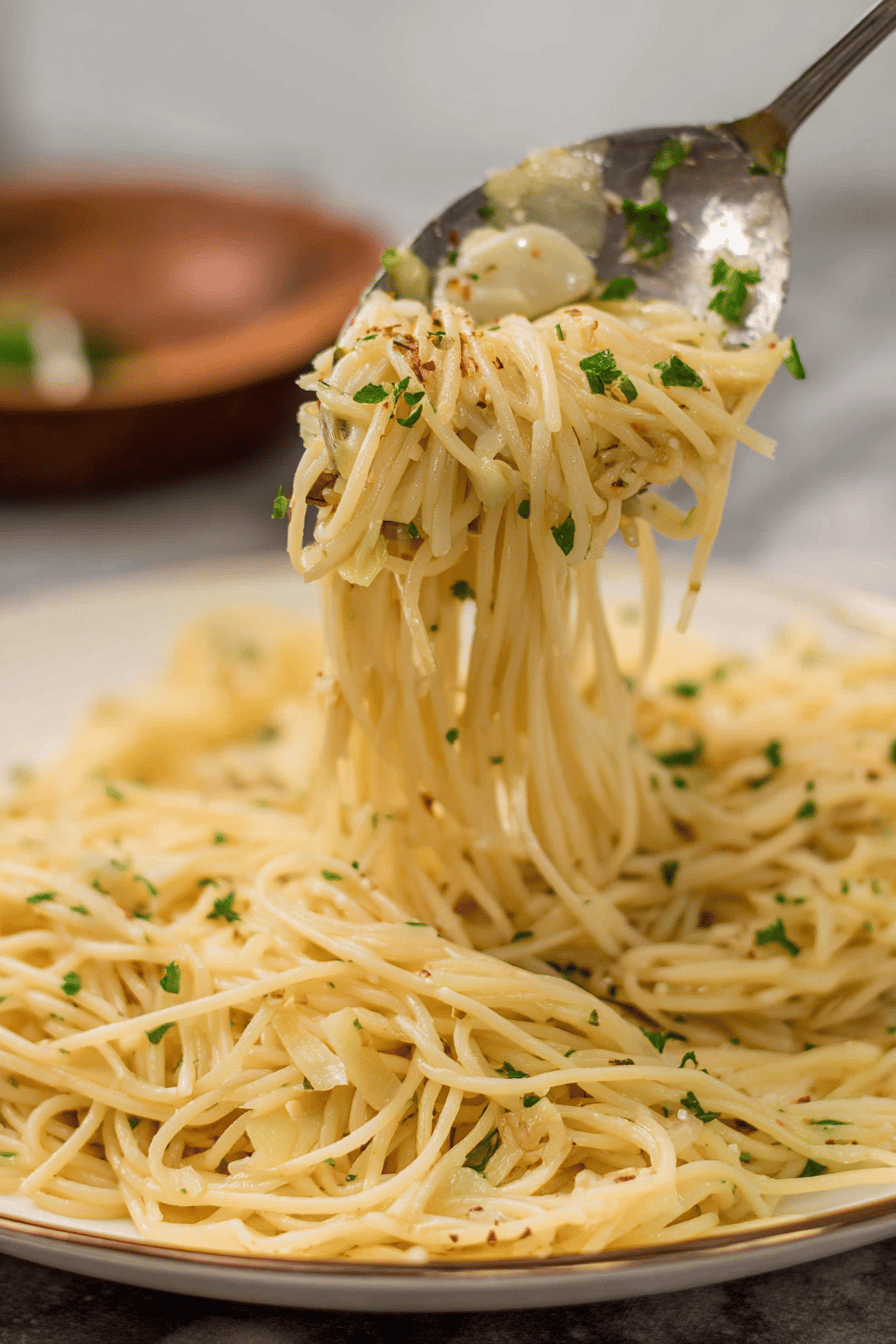 Quick Garlic Oil Spaghetti for Busy Nights