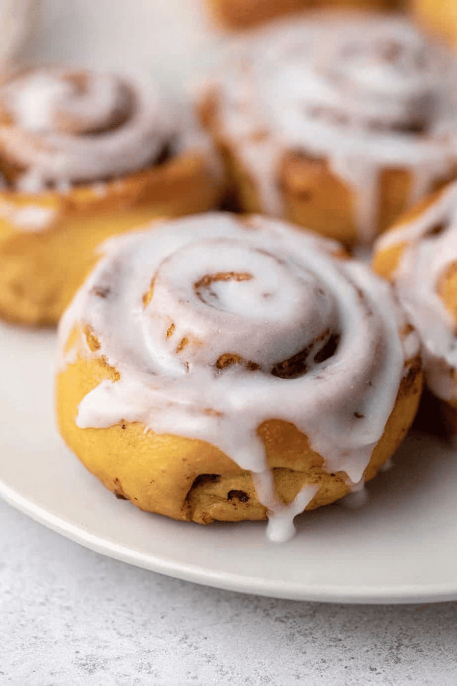 Quick 6-Minute Air Fryer Cinnamon Rolls