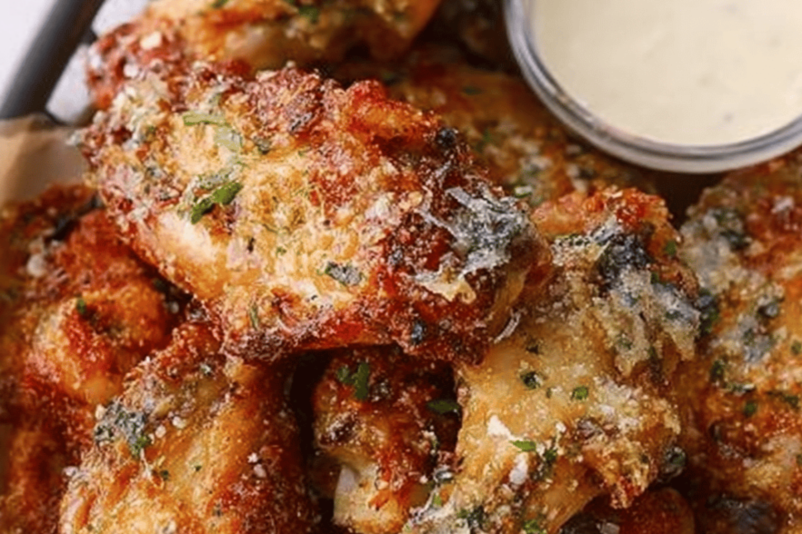 Air Fryer Buttery Parmesan Garlic Wings