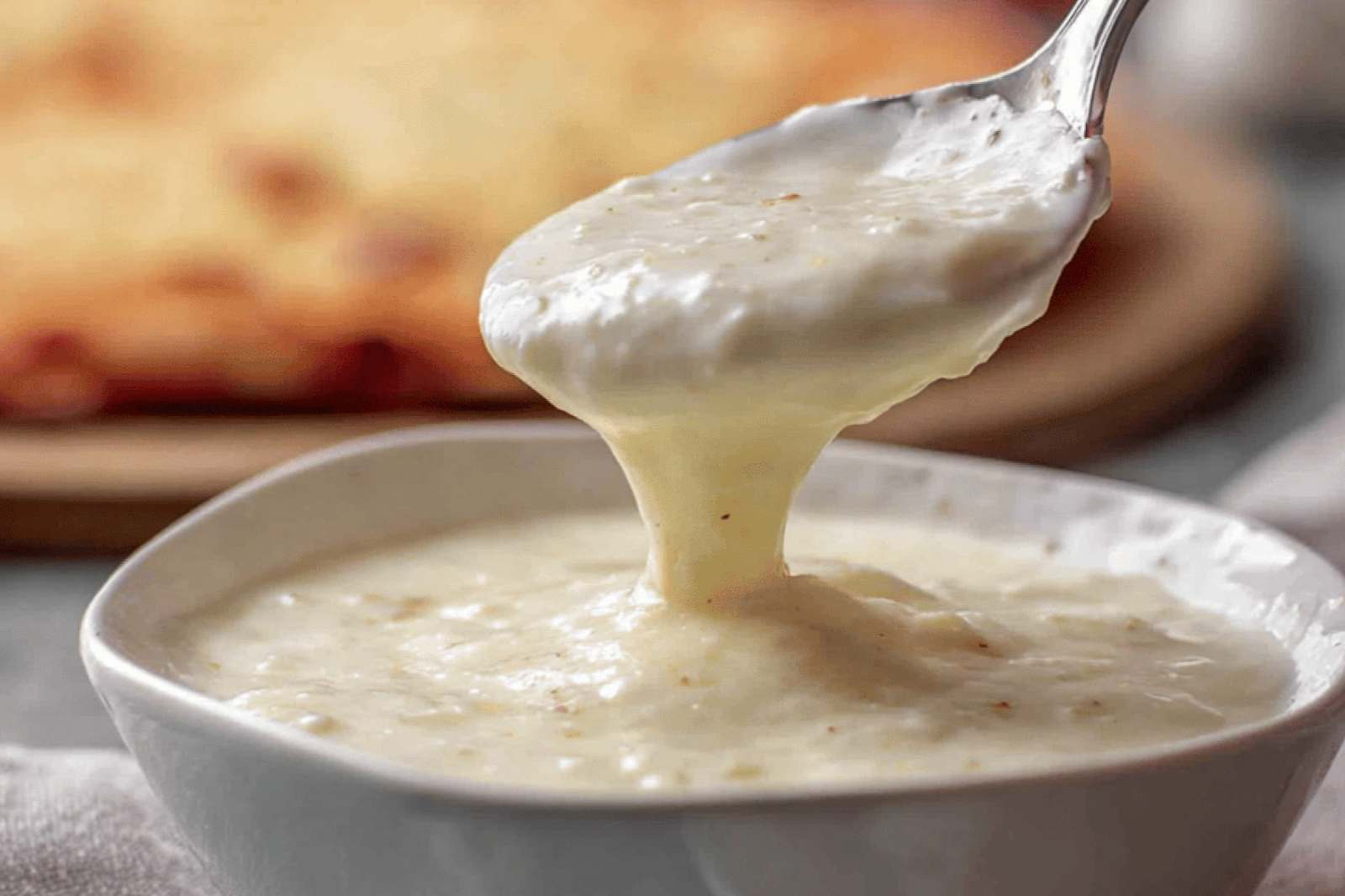 Creamy Cheesy Garlic White Pizza Sauce