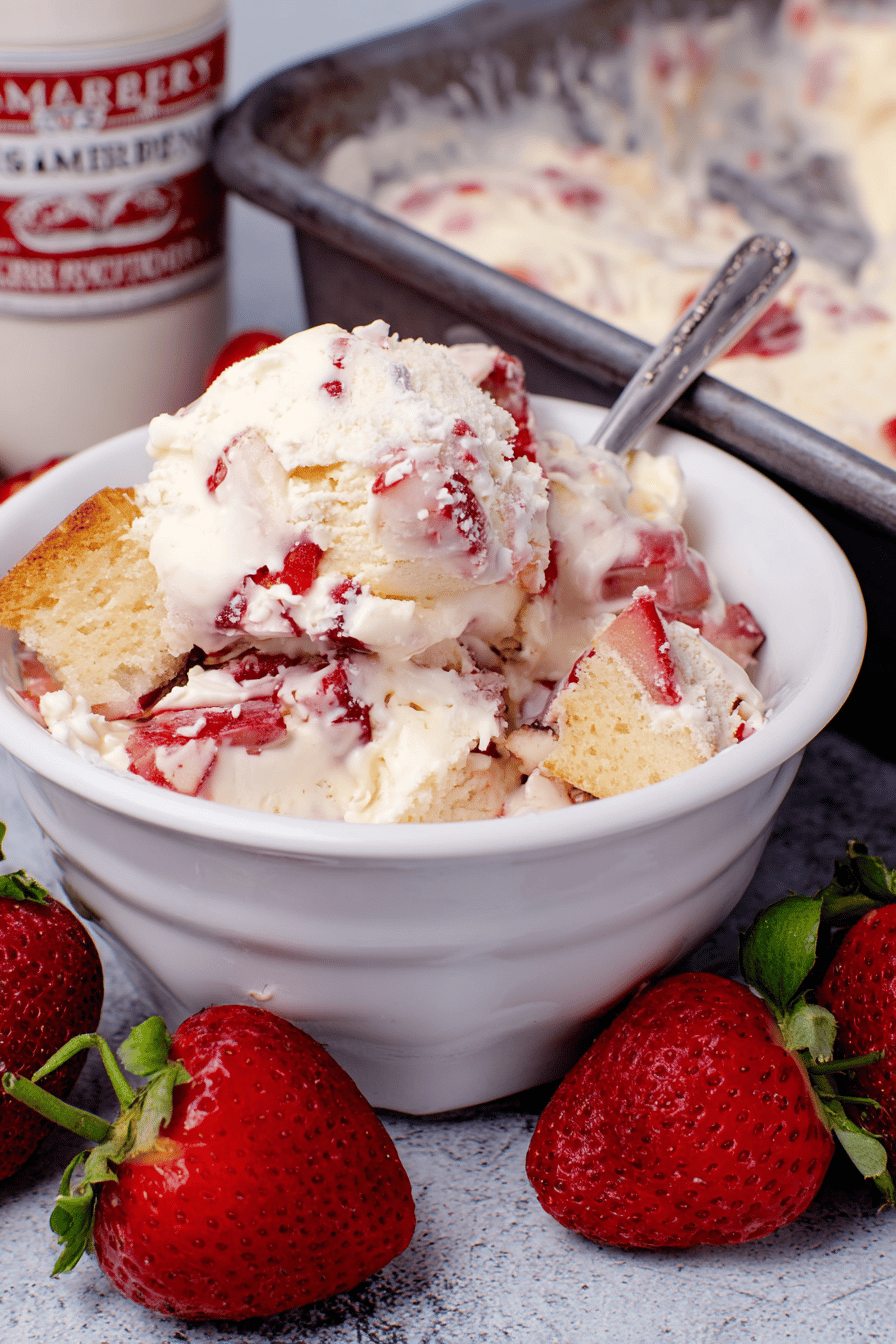 Creamy Strawberry Shortcake Ice Cream No Machine