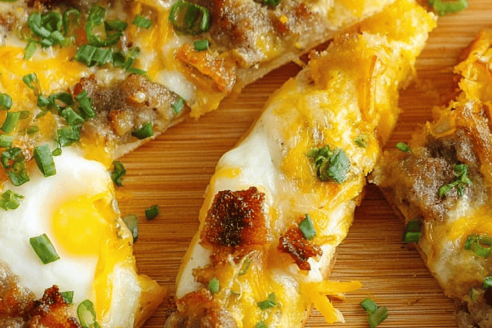 Easy Breakfast Pizza Recipe for Morning Delight