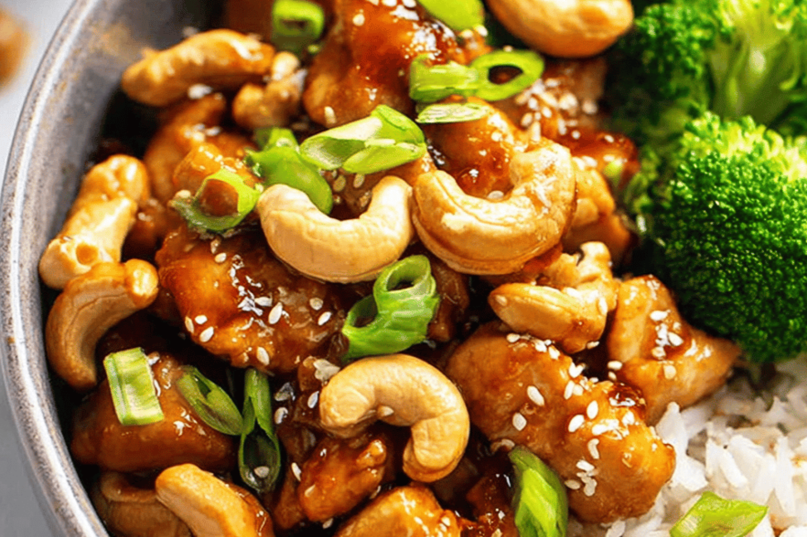Easy Cashew Chicken Takeout Favorite