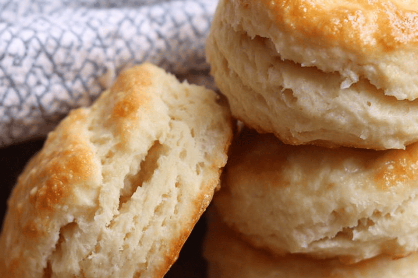 Fluffy Southern Buttermilk Cream Cheese Biscuits
