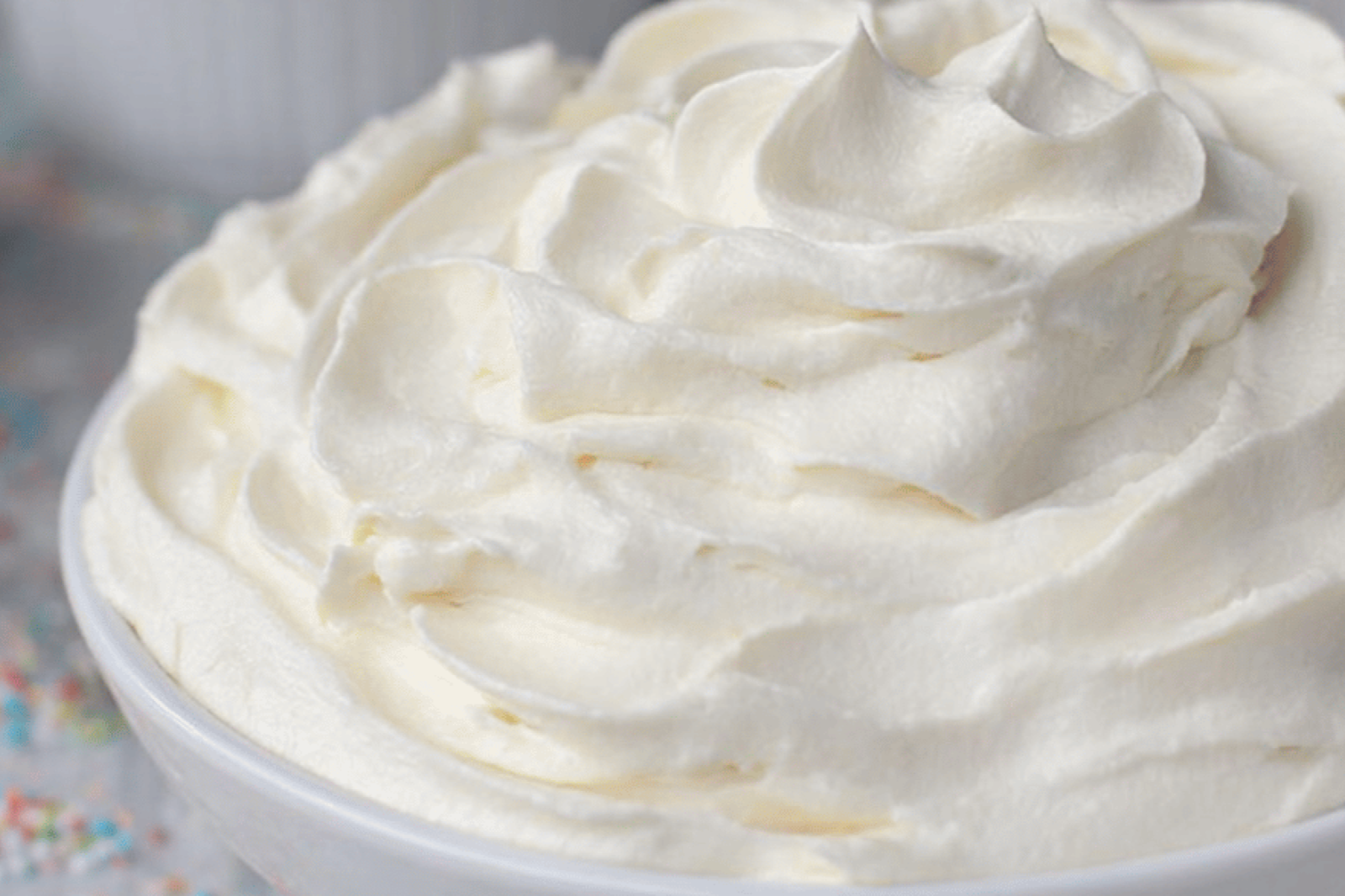 Fluffy Vanilla Cream Cheese Frosting